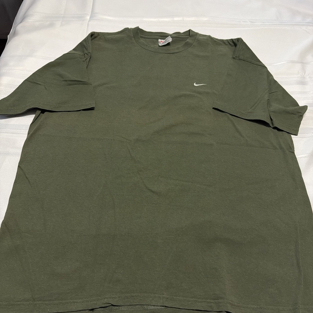 Nike Mens XXL T-Shirt Olive Green Short Sleeve Embroidered Swoosh Logo Tee